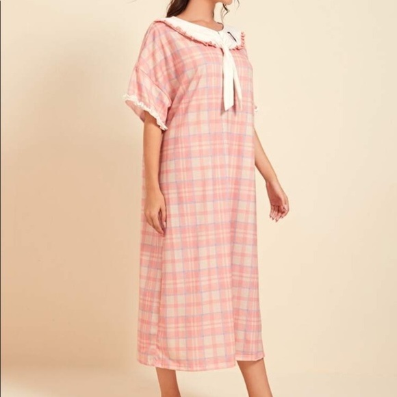 New Pink Plaid Oversize Collar Nightgown​ - Picture 4 of 6